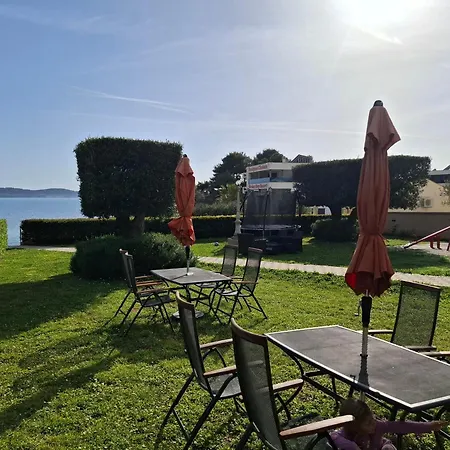 Lägenhet Becky On A Sandy Without Crowd