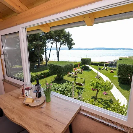 Becky On A Sandy Without Crowd Appartement