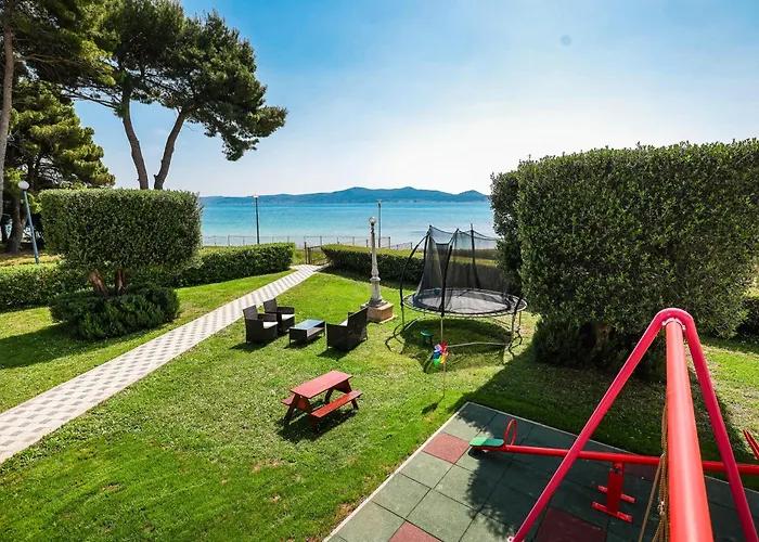 Becky On A Sandy Without Crowd 아파트