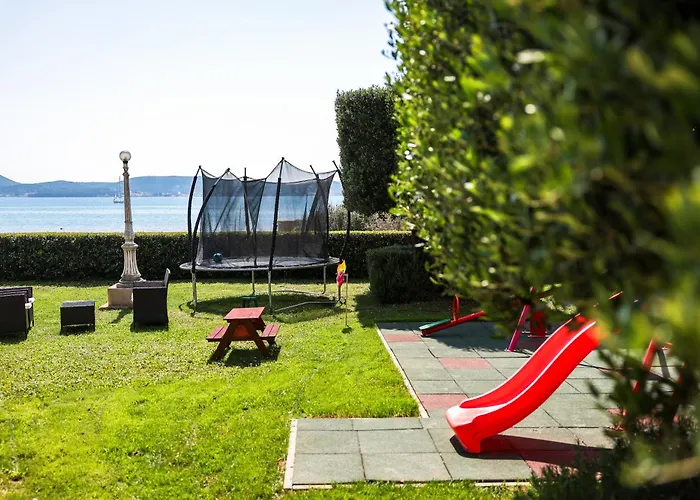 Becky On A Sandy Without Crowd Lägenhet Sukošan