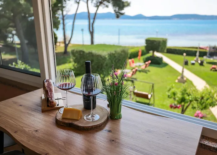 Becky On A Sandy Without Crowd