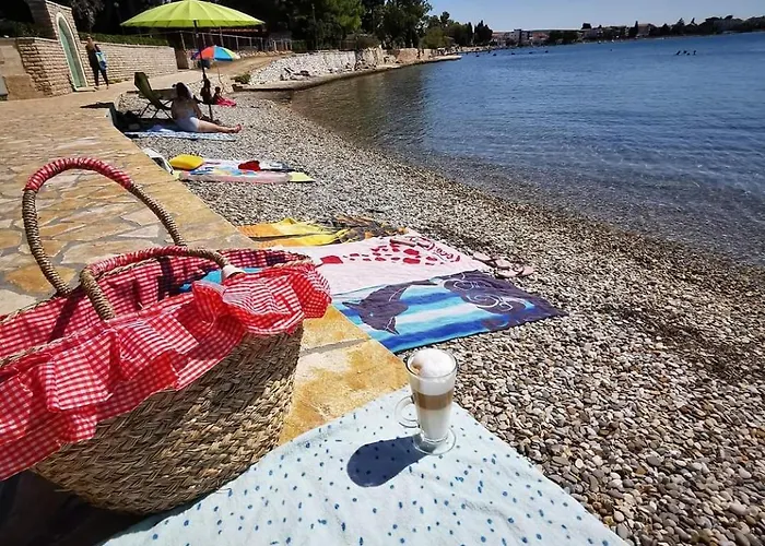 Becky On A Sandy Without Crowd Lägenhet Sukošan