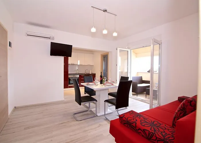 Becky On A Sandy Without Crowd 아파트 Sukošan