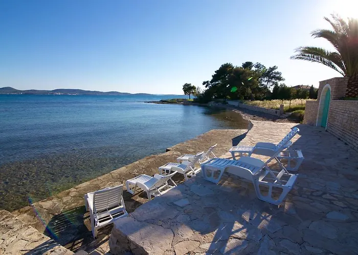 Becky On A Sandy Without Crowd