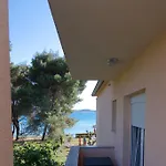 Becky On A Sandy Without Crowd דירה
