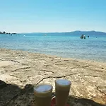 Becky On A Sandy Without Crowd דירה