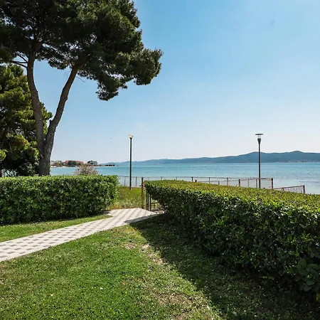 Apartamento Becky On A Sandy Without Crowd *