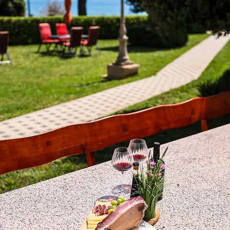 Apartman Becky On A Sandy Without Crowd *