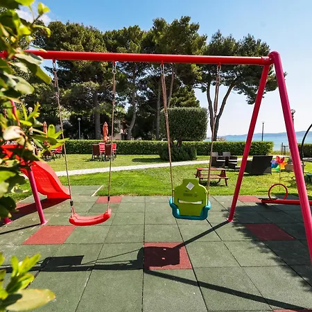 Becky On A Sandy Without Crowd Apartman