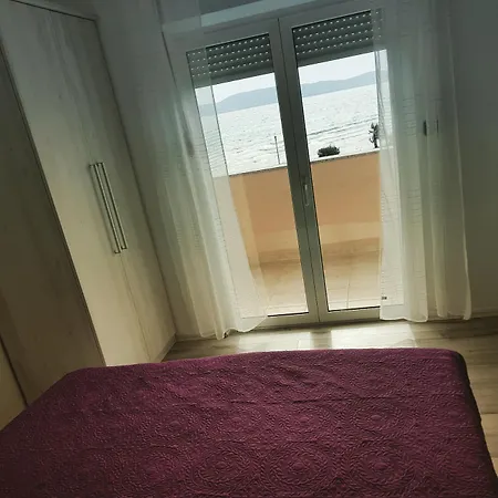 Appartement Becky On A Sandy Without Crowd