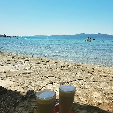 Becky On A Sandy Without Crowd شقة