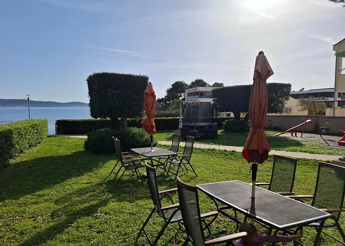 Апартаменты Becky On A Sandy Without Crowd