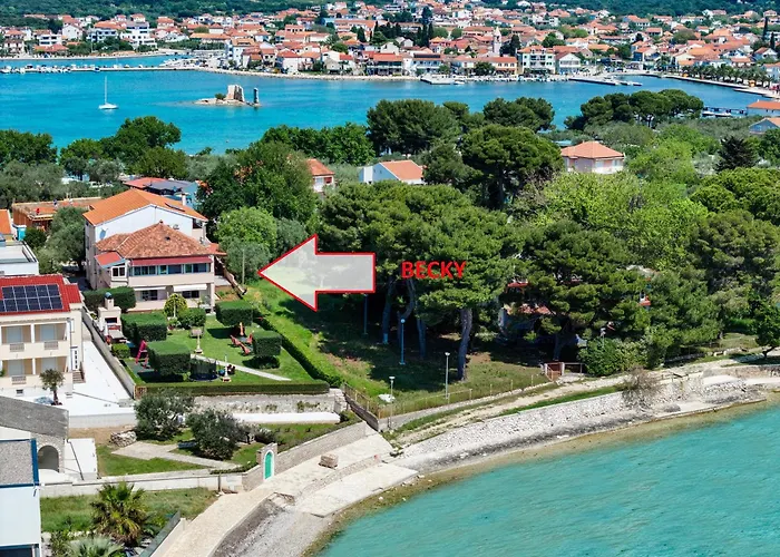 Апартаменты Becky On A Sandy Without Crowd Сукошан