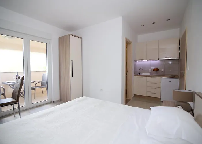 Becky On A Sandy Without Crowd Апартаменты Сукошан