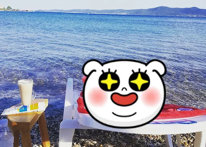 Becky On A Sandy Without Crowd * Сукошан